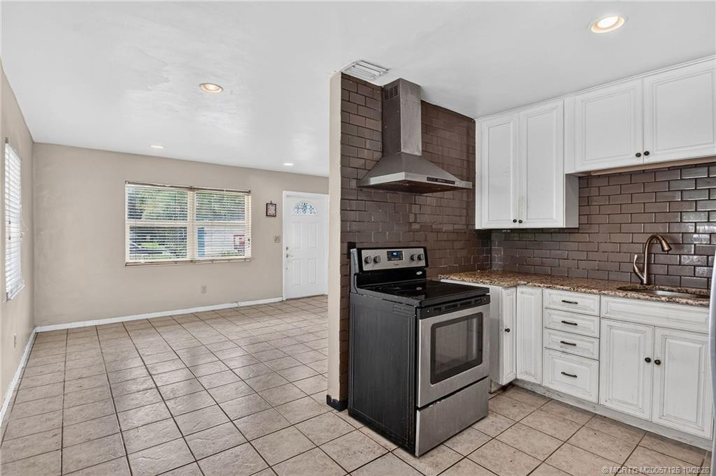 8331 Se Lundy Street Property Photo 12