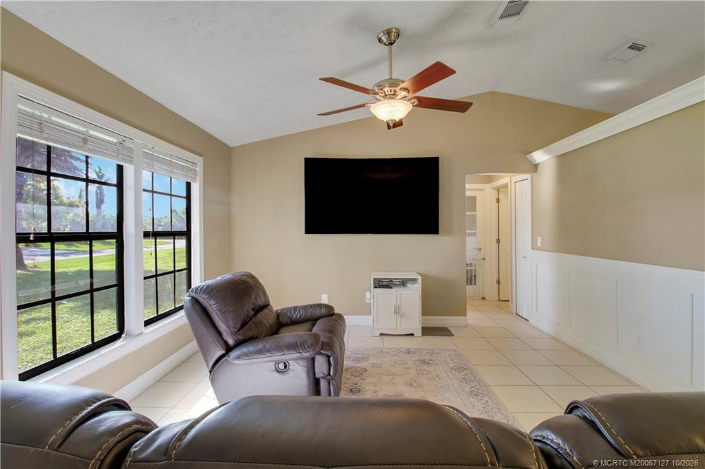 4586 Sw Calloway Street Property Photo 4