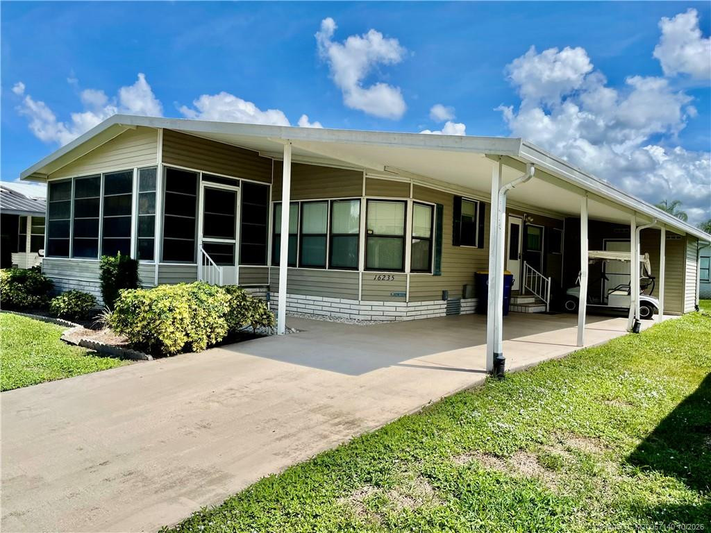 16235 Sw Indianwood Circle Property Photo 1