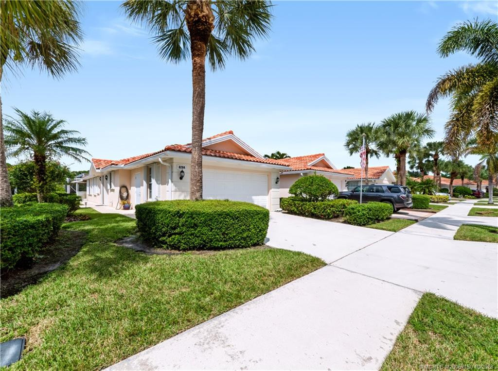 8284 Se Double Tree Drive Property Photo 1