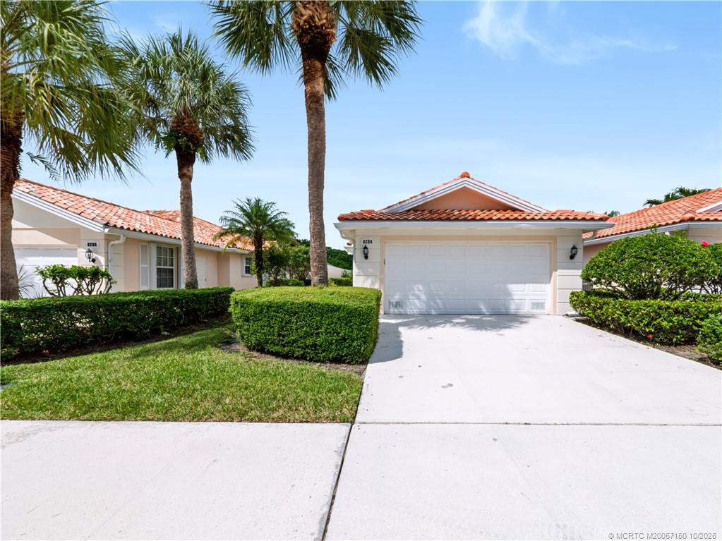8284 Se Double Tree Drive Property Photo 2