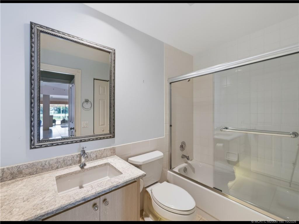 8284 Se Double Tree Drive Property Photo 16