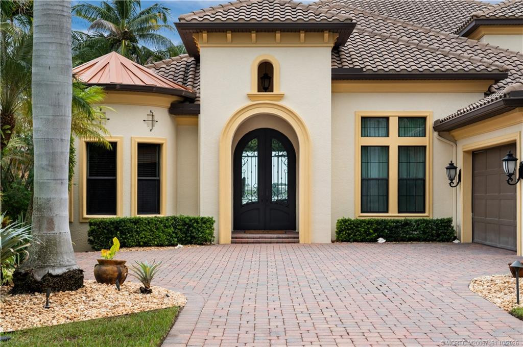 1395 SE Saint Lucie Boulevard Property Photo 1