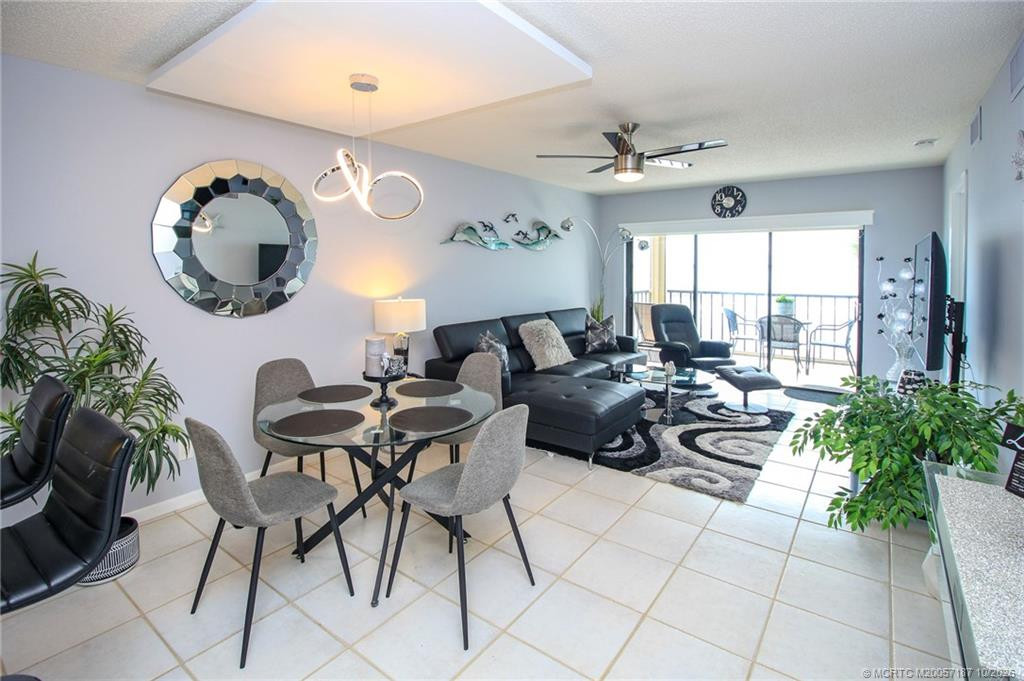 4680 Ne Sandpebble Trace 302 Property Photo 4