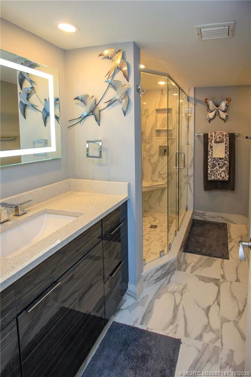 4680 Ne Sandpebble Trace 302 Property Photo 11