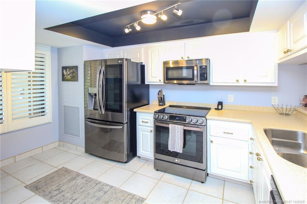 4680 Ne Sandpebble Trace 302 Property Photo 15