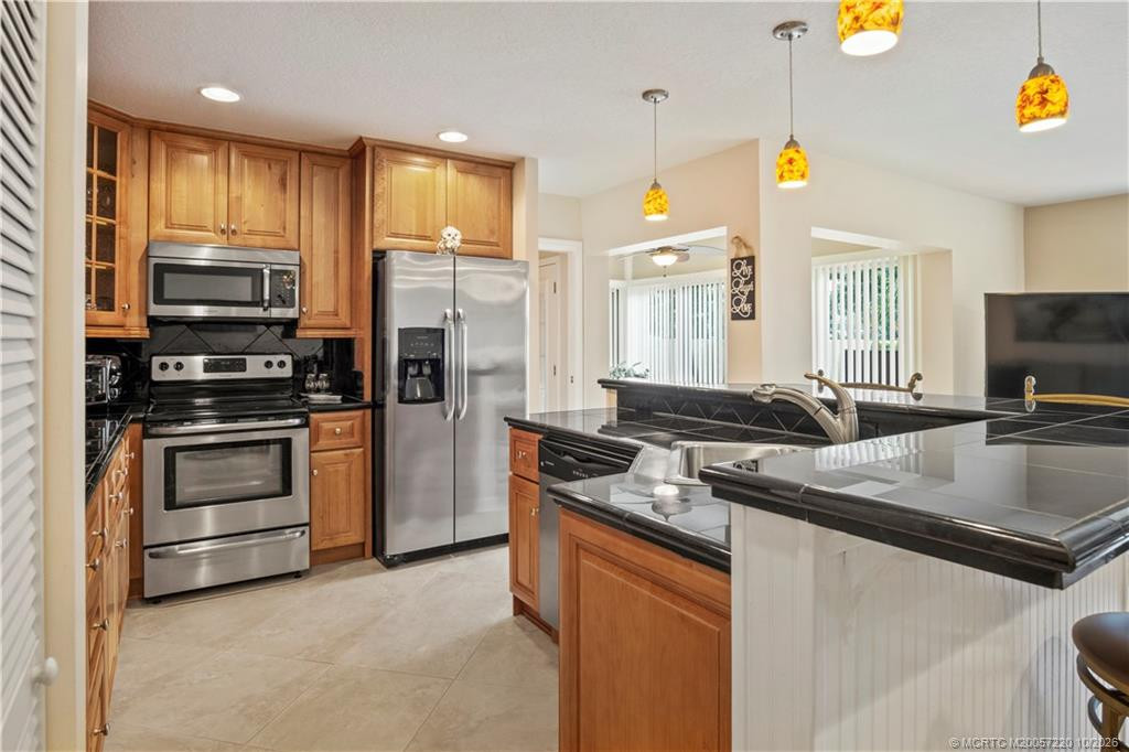 1800 Se Saint Lucie Boulevard 9-105 Property Photo 1