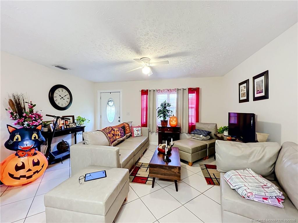 4855 Sears Street Property Photo 5