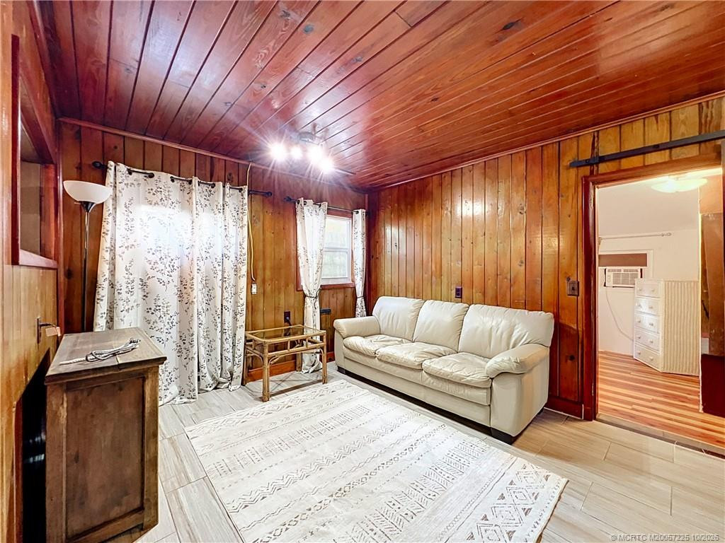 4839 Sears Street Property Photo 11