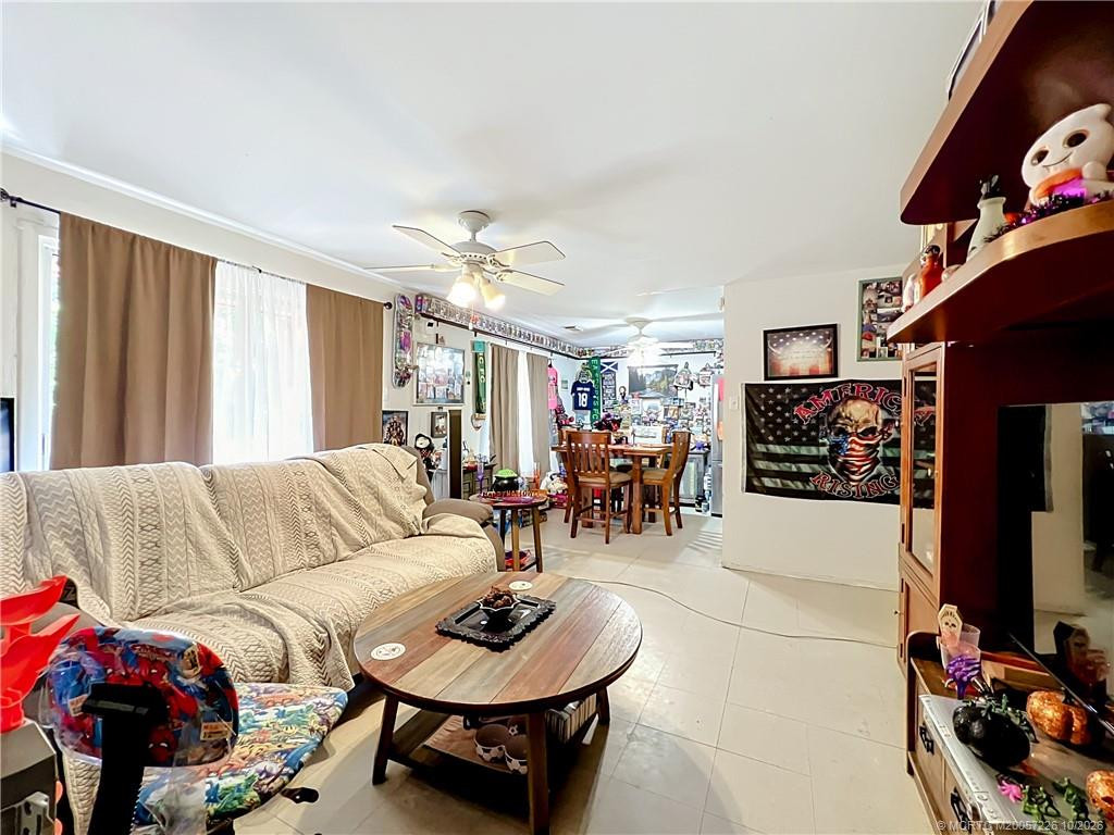 4823 Sears Street Property Photo 4