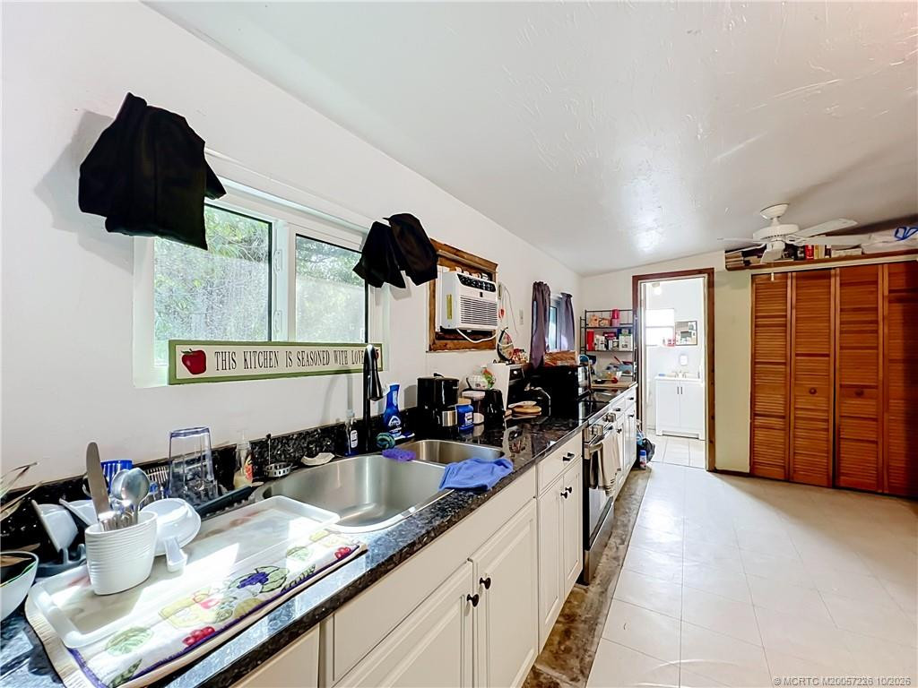 4823 Sears Street Property Photo 25