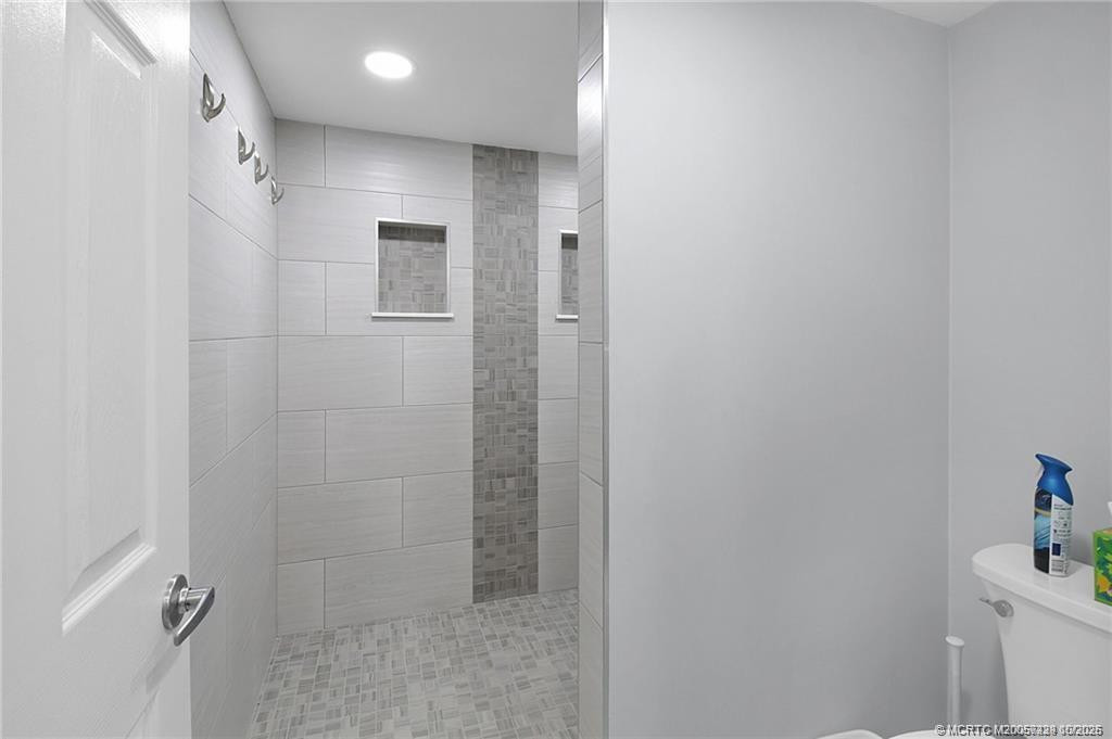 10044 S Ocean Drive 508 Property Photo 25
