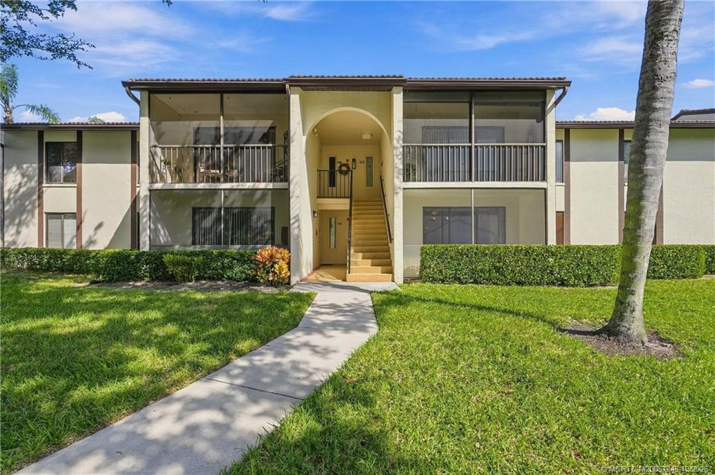 2114 Sw Silver Pine Way G1 Property Photo 1