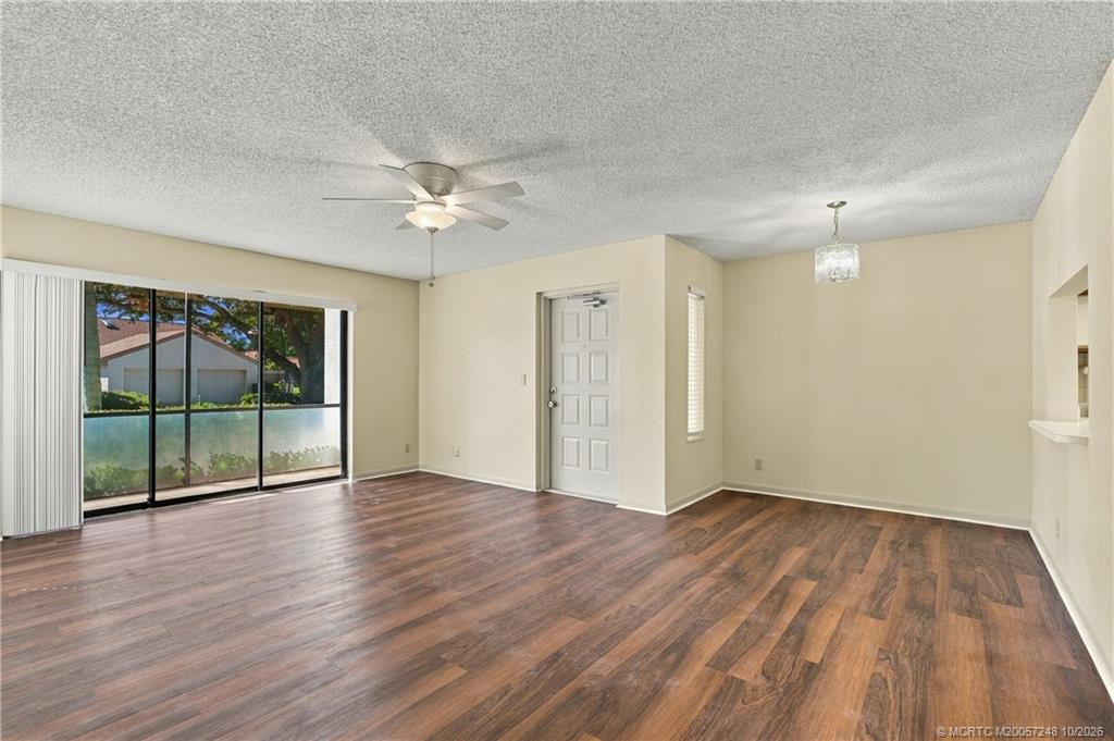 2114 Sw Silver Pine Way G1 Property Photo 6