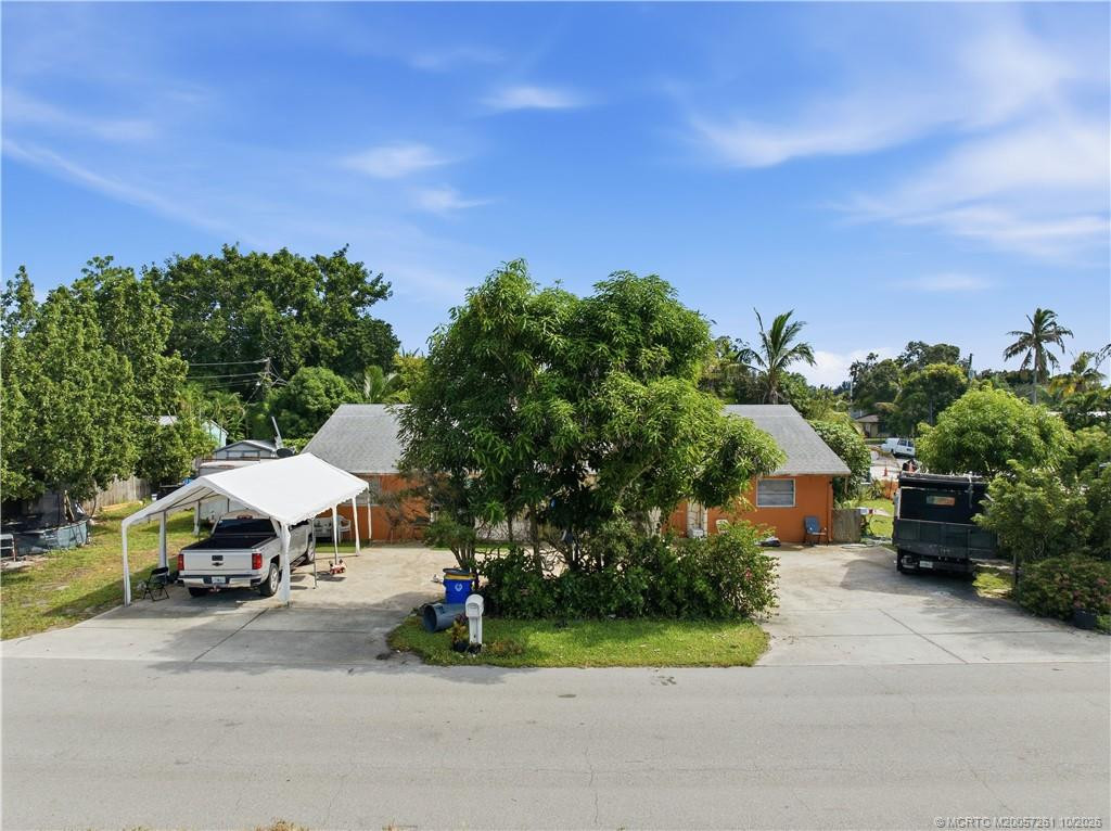 2696 Se Bonita Street Property Photo 1