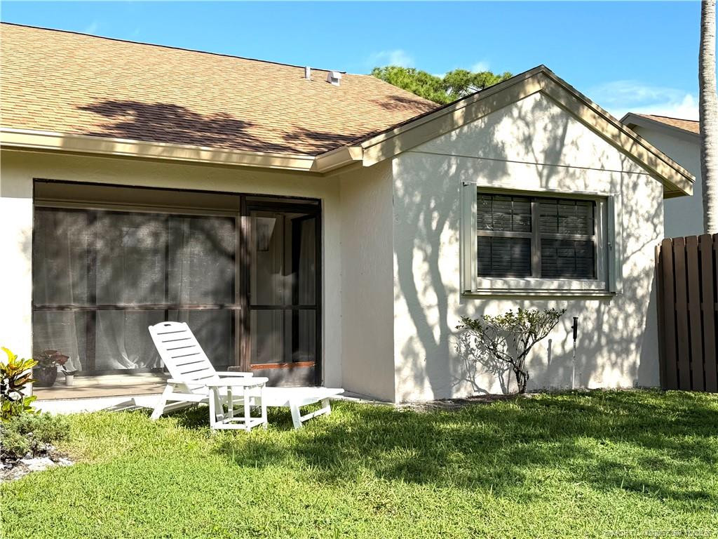 1454 Sw Silver Pine Way 101a Property Photo 2