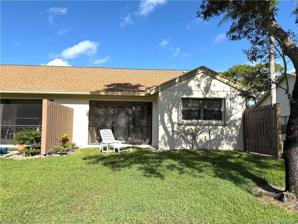 1454 Sw Silver Pine Way 101a Property Photo 3