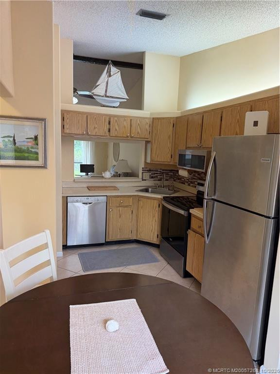 1454 Sw Silver Pine Way 101a Property Photo 15