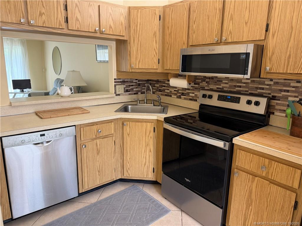 1454 Sw Silver Pine Way 101a Property Photo 27
