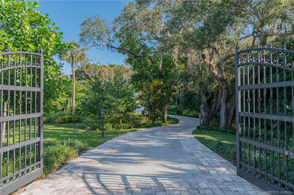 3365 Se Saint Lucie Boulevard Property Photo 8