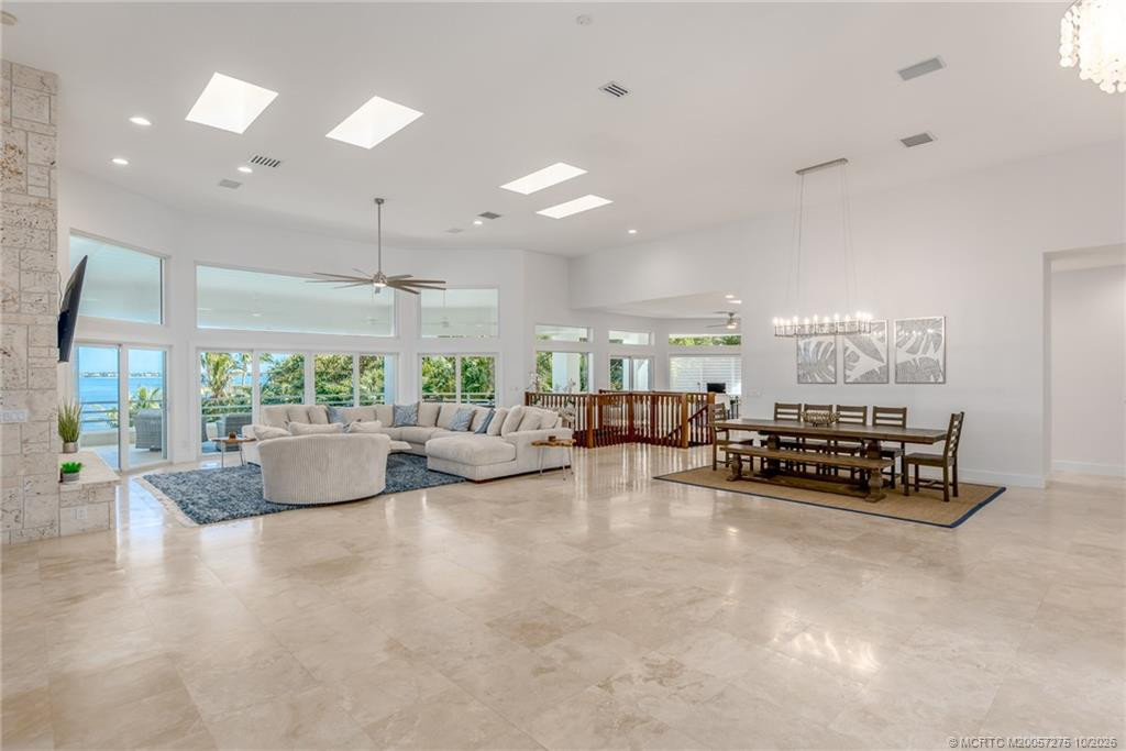 3365 Se Saint Lucie Boulevard Property Photo 24