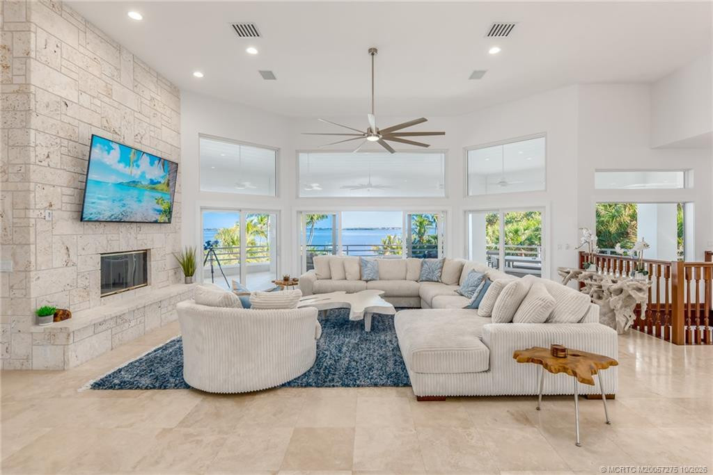 3365 Se Saint Lucie Boulevard Property Photo 25