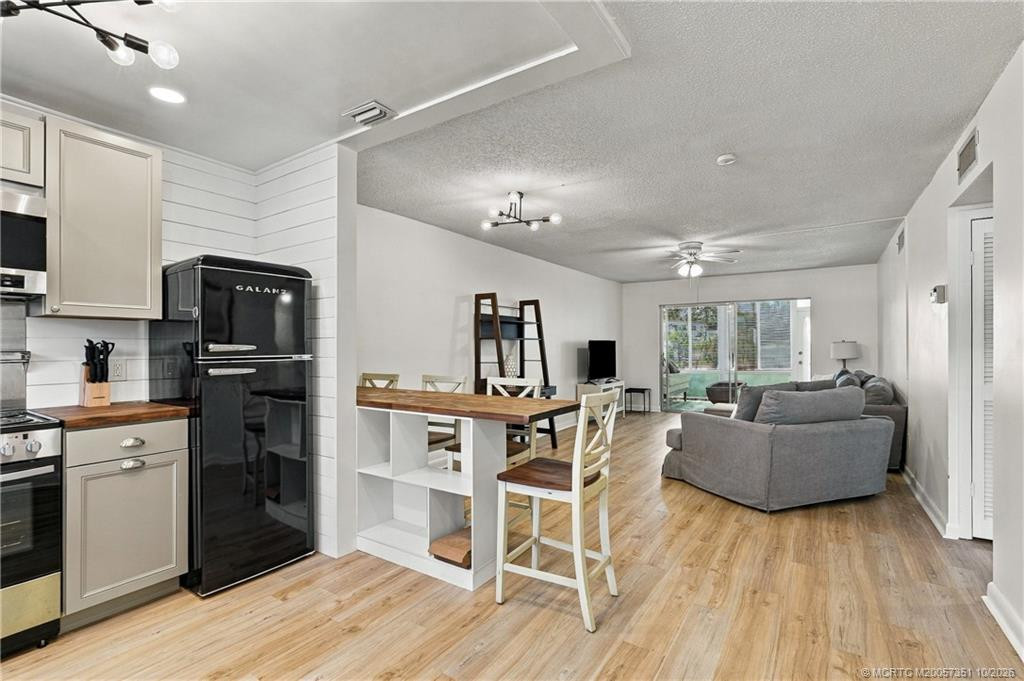 2950 Se Ocean Boulevard 5-2 Property Photo 2