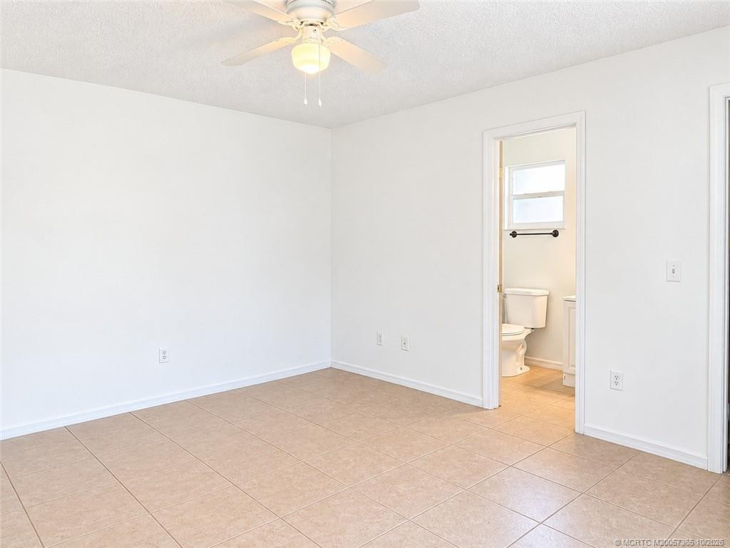 211 Se Sims Circle Property Photo 11