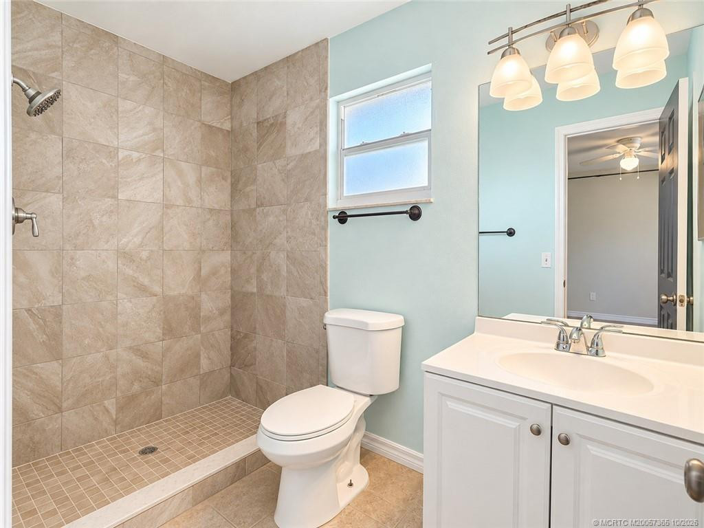 211 Se Sims Circle Property Photo 12