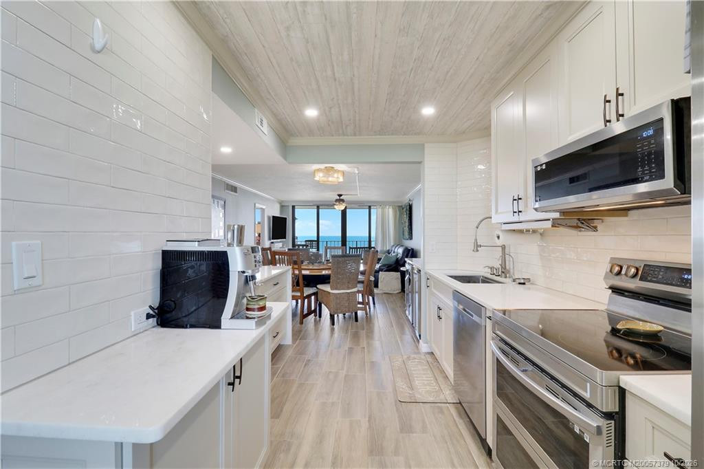 10000 S Ocean Drive 704 Property Photo 1