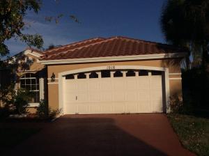 1018 Fairfax Circle W Property Photo 1