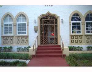 1528 Drexel Avenue 2b Property Photo 1
