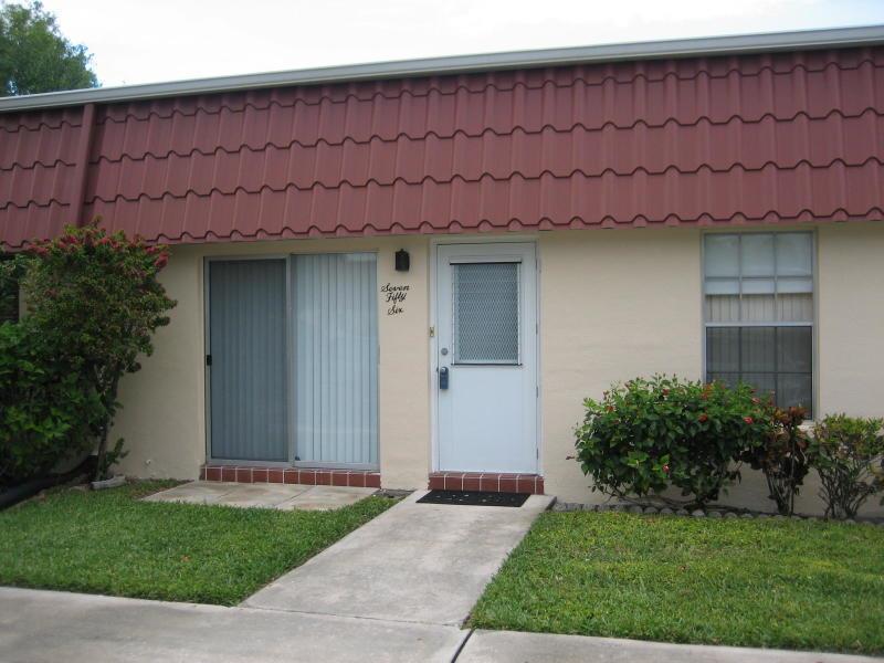 756 Nantucket Circle Property Photo 1