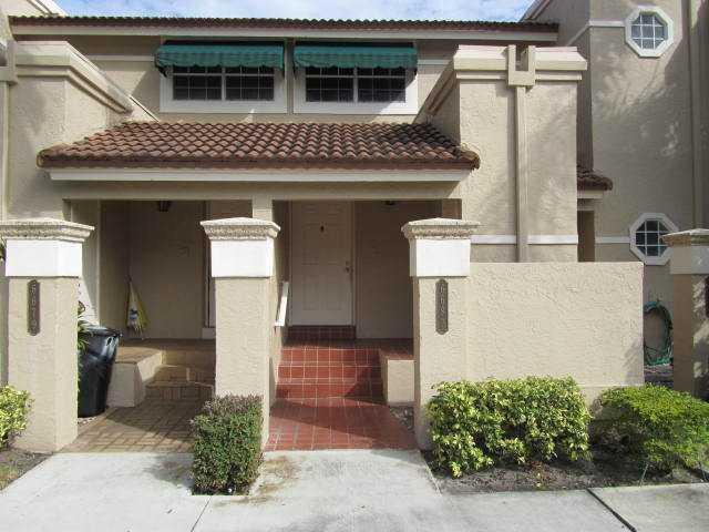 6528 Via Regina Property Photo 1
