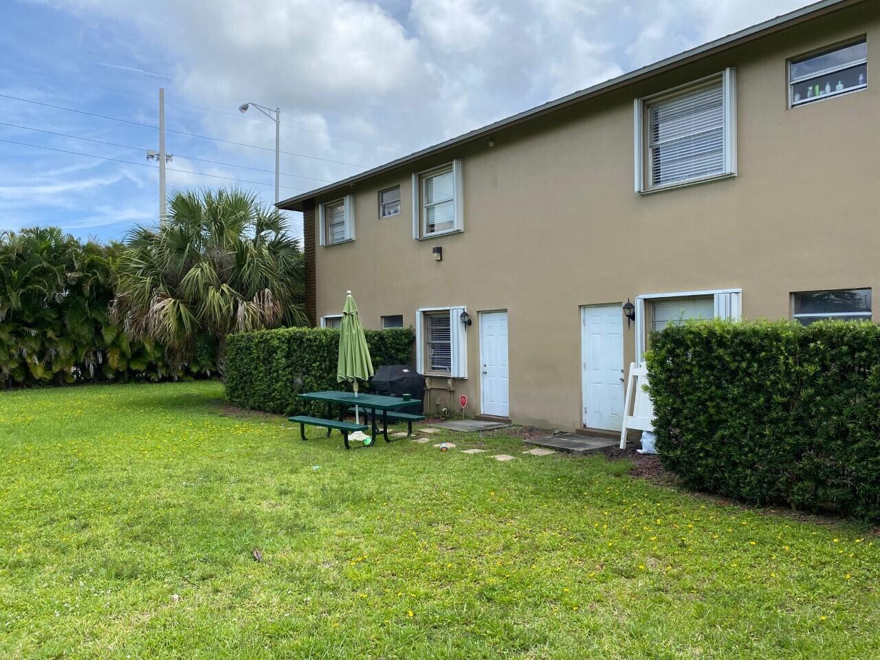 3 Sw Hideaway Place Property Photo 11