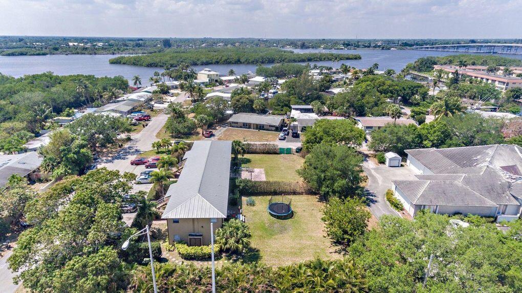 3 Sw Hideaway Place Property Photo 17