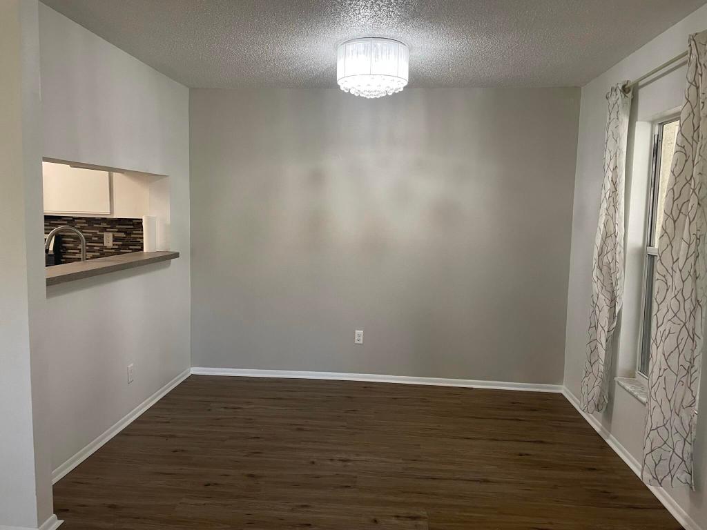 2203 Northlake Drive 2203 Property Photo 11