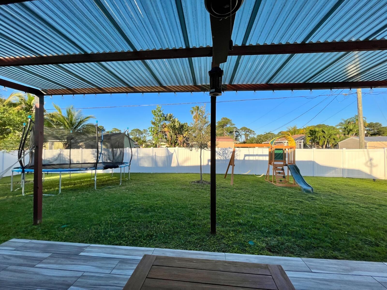 1973 Sw Libra Lane Property Photo 13