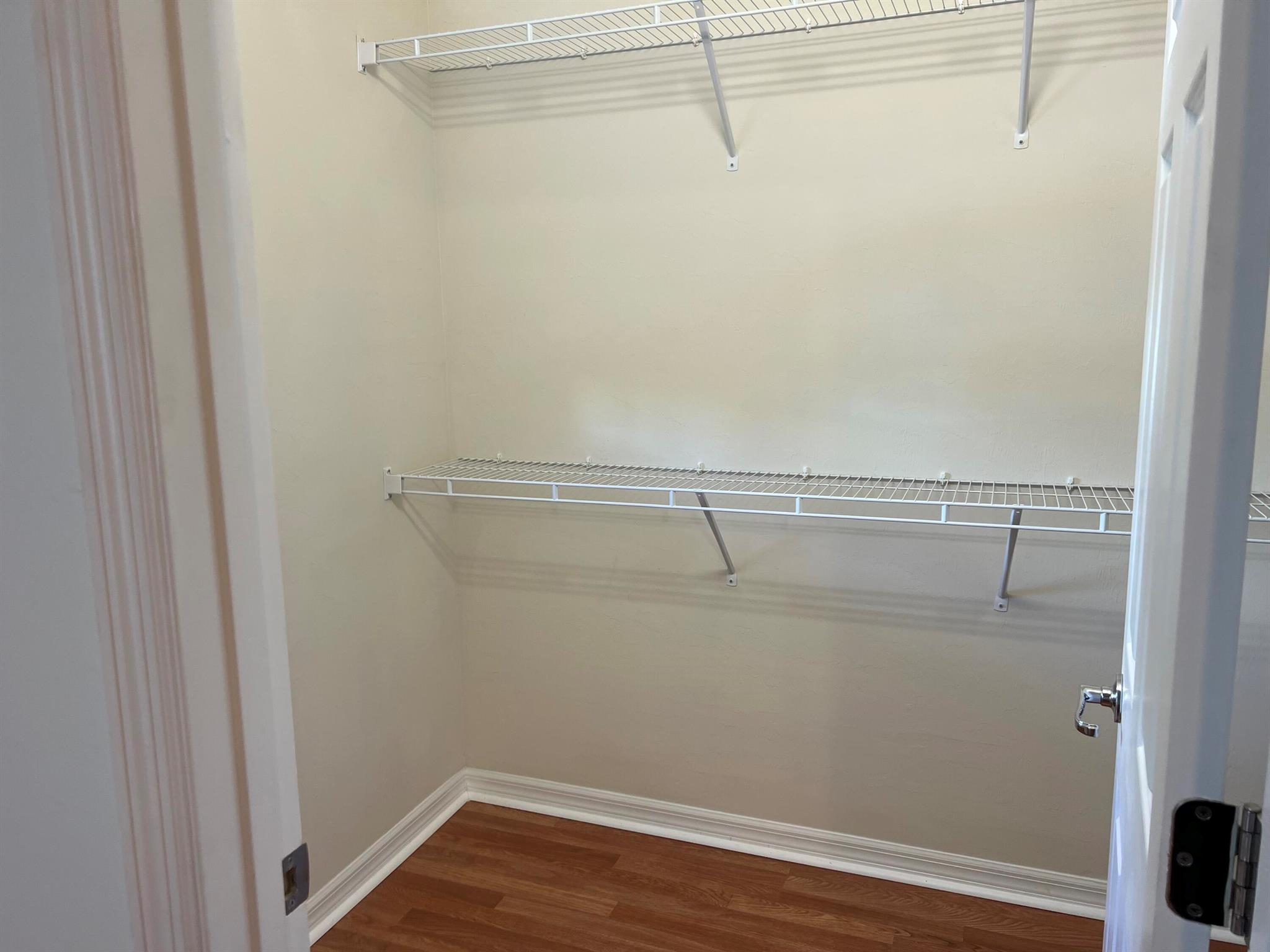 3228 S Caroline Drive Property Photo 12