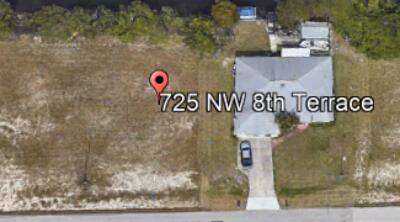 725 Nw 8th Terrace Property Photo 2