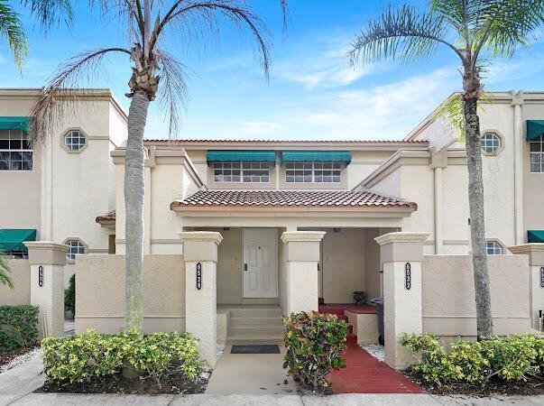 6528 Via Regina Property Photo 1