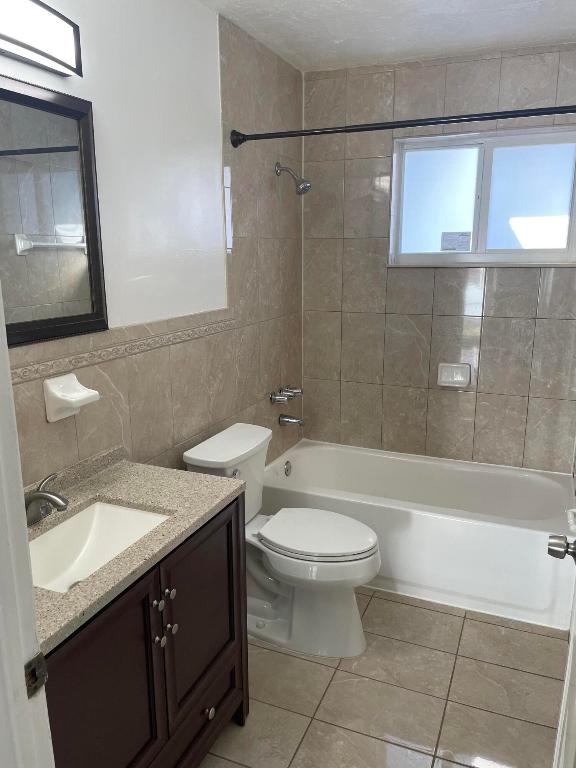 336 Nw 53rd Street 1 Property Photo 4