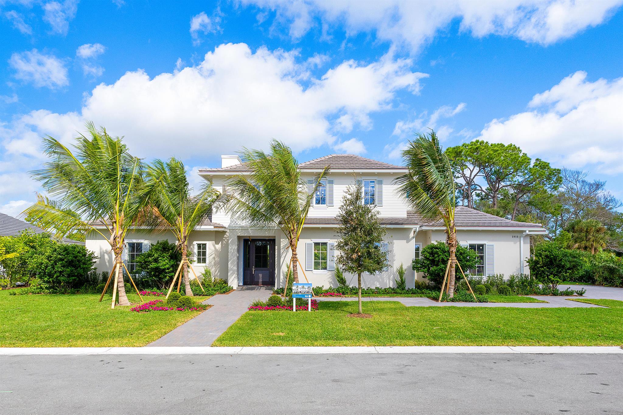 2913 Bluewater Cove Property Photo 1