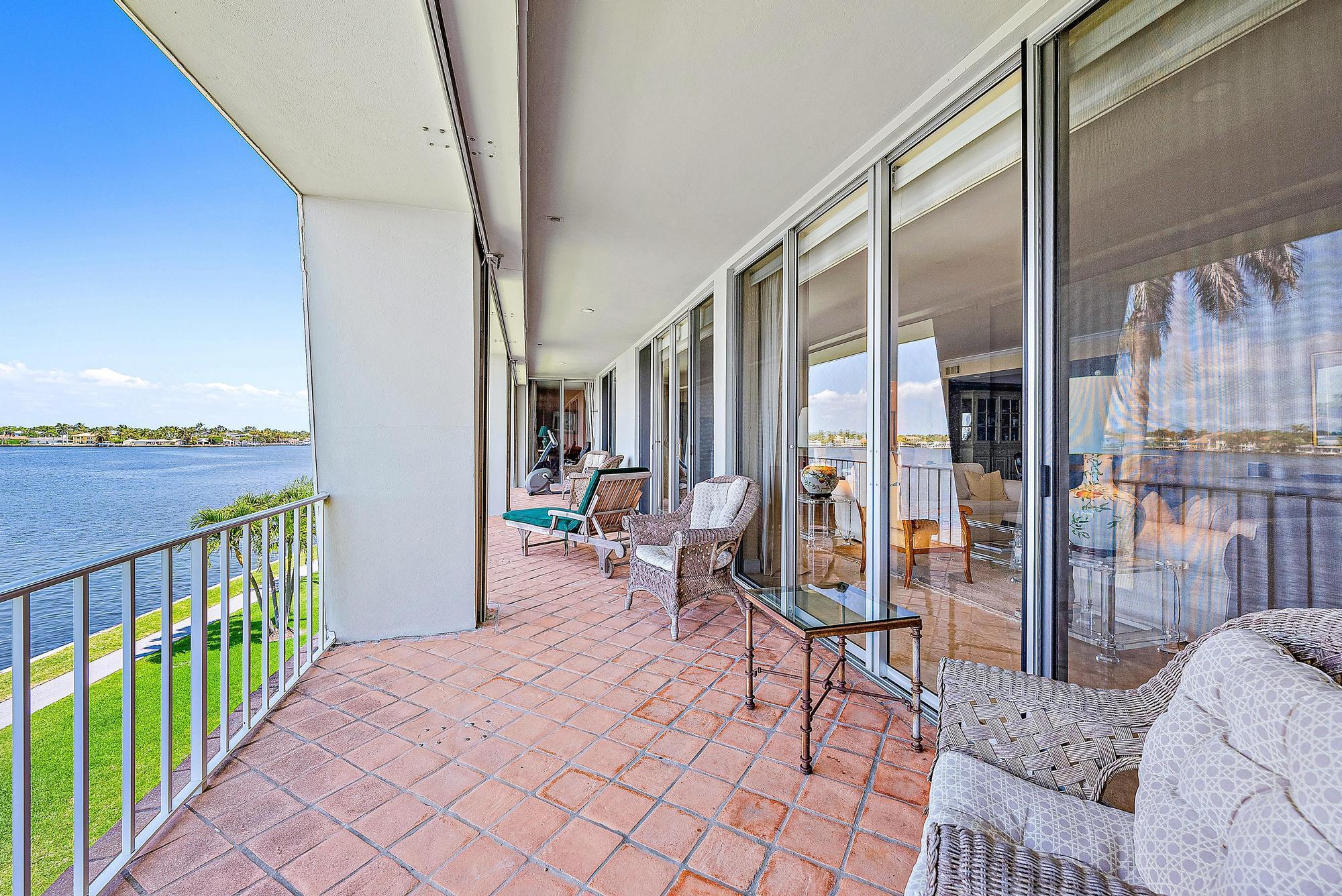 2160 Ibis Isle Road 9 Property Photo 3