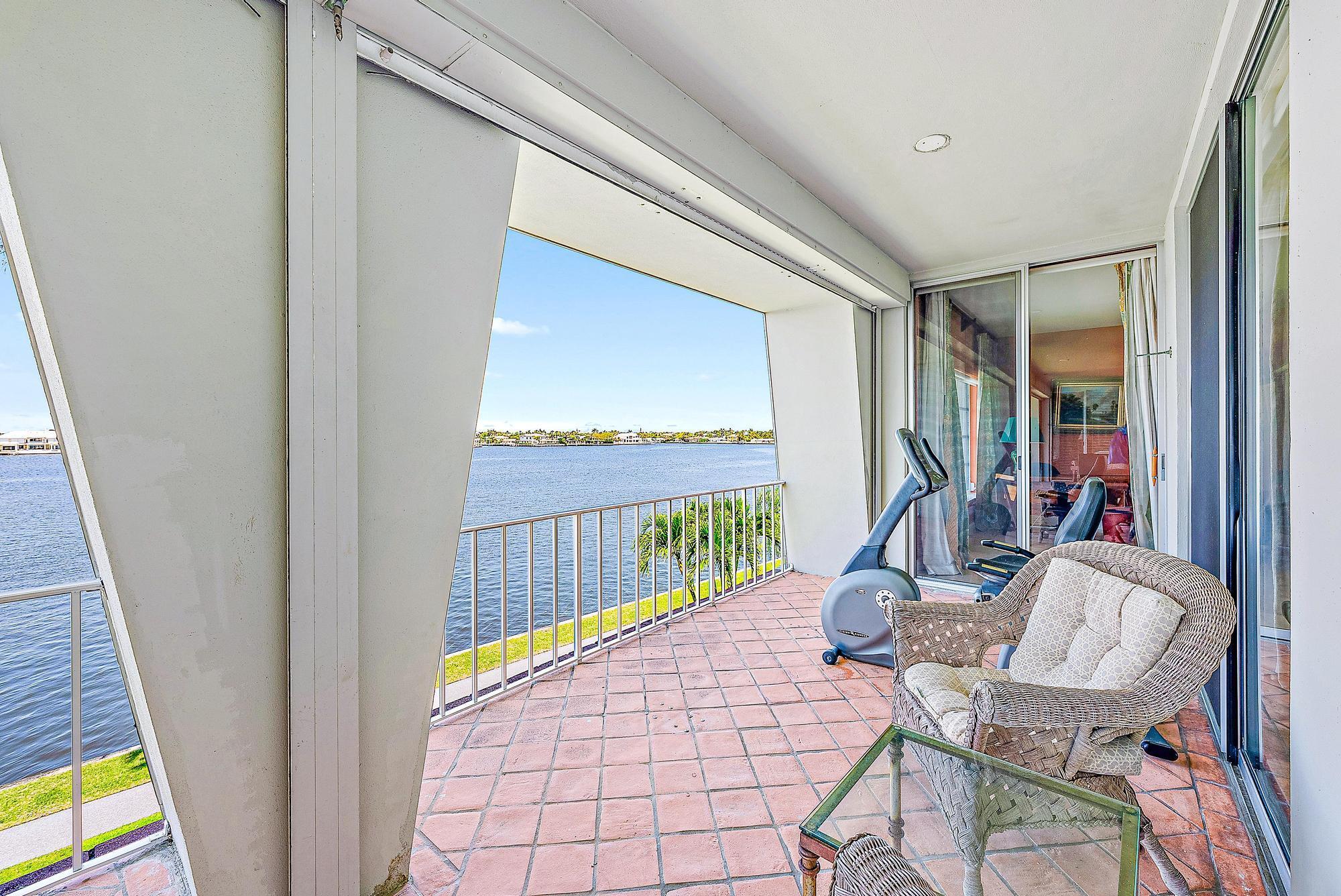 2160 Ibis Isle Road 9 Property Photo 4