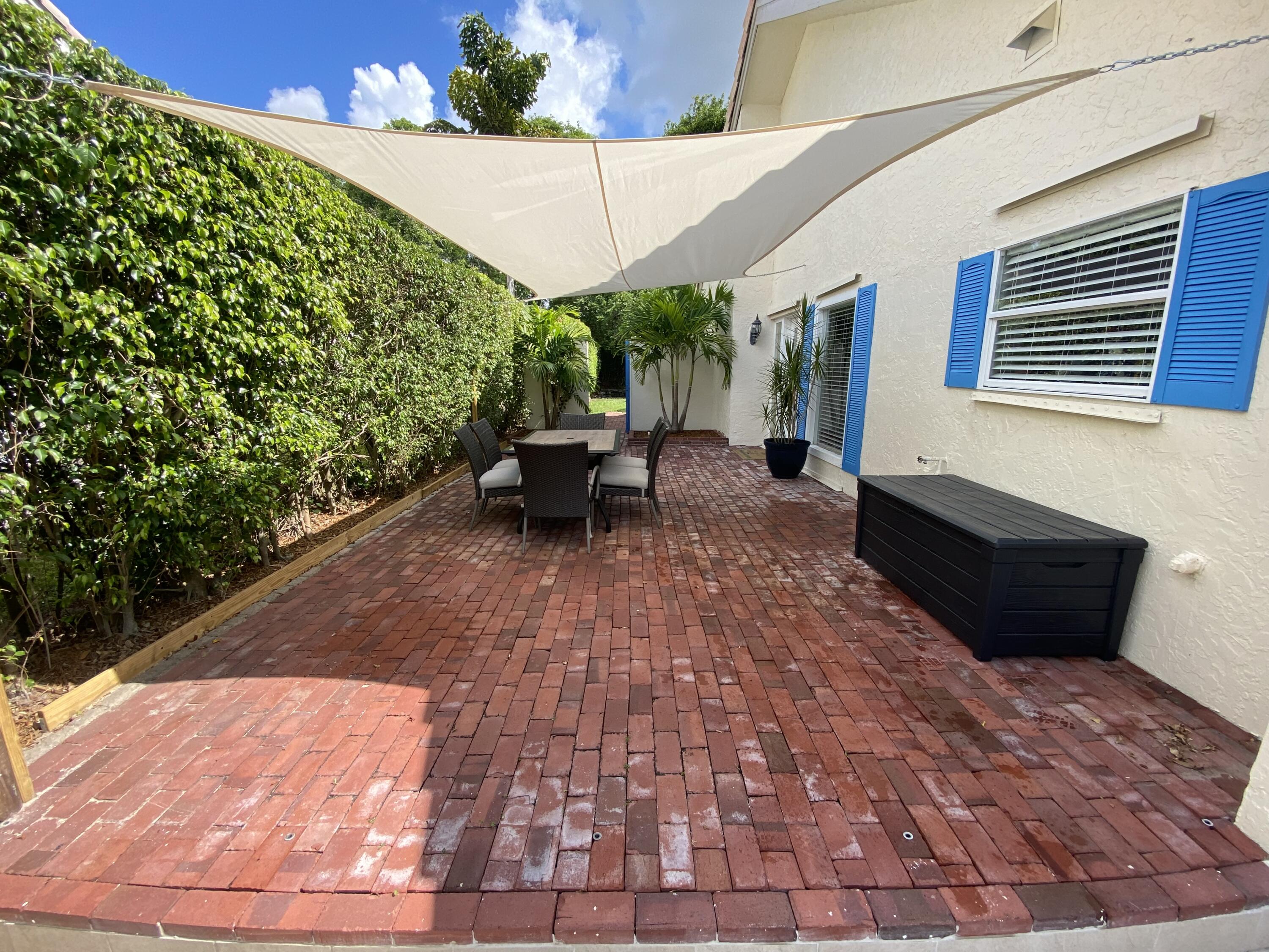9687 Erica Court Property Photo 21