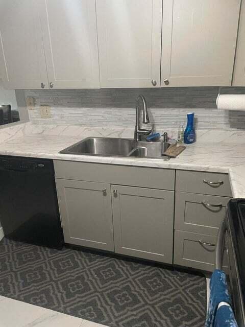6184 Seven Springs Boulevard Property Photo 8