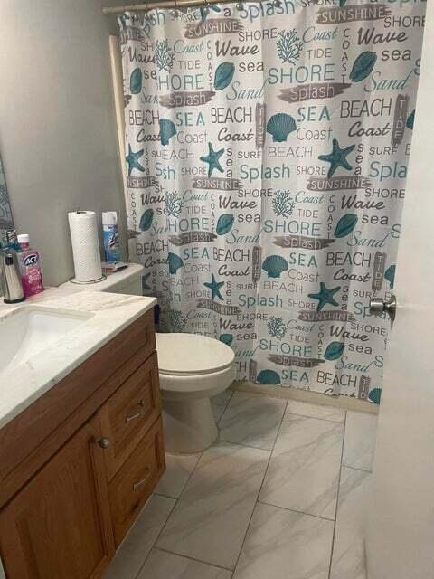 6184 Seven Springs Boulevard Property Photo 10