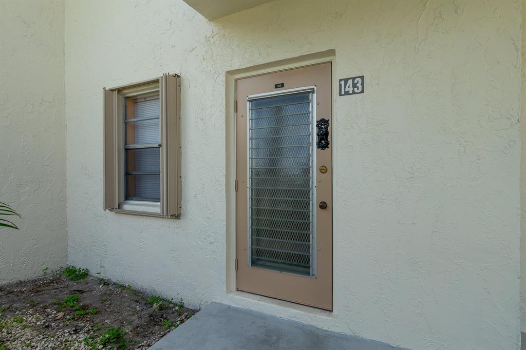 150 Lake Meryl Drive 143 Property Photo 4