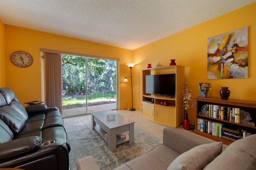 150 Lake Meryl Drive 143 Property Photo 14